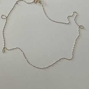 Dainty gold necklace